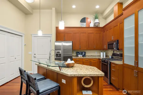 3150 W Government WAY #105, Seattle, WA 98199