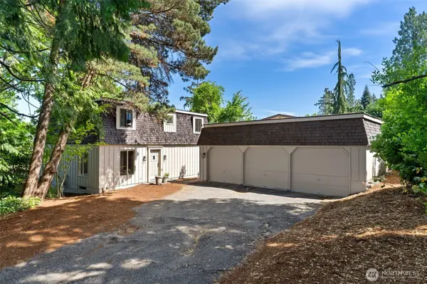4442 95th AVE NE, Bellevue, WA 98004