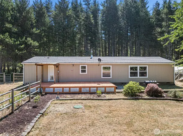 14446 Spindrift LN SW, Port Orchard, WA 98367