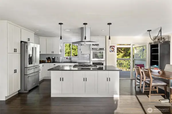 21903 82nd PL W, Edmonds, WA 98026