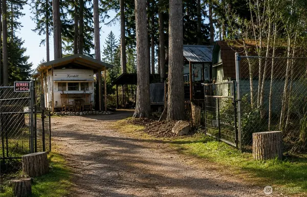 6277 Spruce CT, Maple Falls, WA 98266