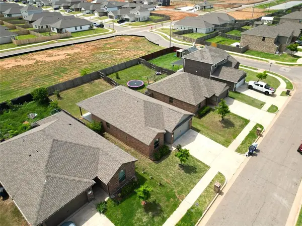 2025 Scarlet CIR, El Reno, OK 73036