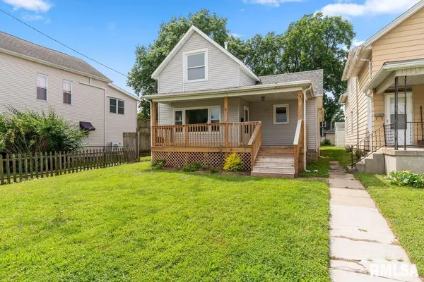 415 S WASHINGTON ST, Taylorville, IL 62568