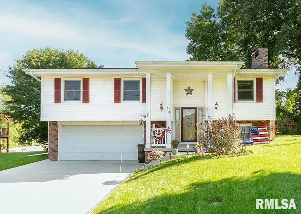 208 LAKE RD, Eureka, IL 61530
