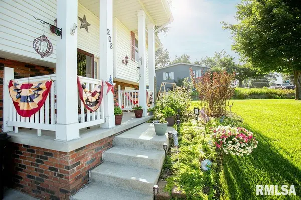 208 LAKE RD, Eureka, IL 61530