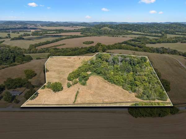 1924 Thompson Station Rd #W, Thompsons Station, TN 37179
