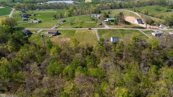 2862 Wixtown Rd, Westmoreland, TN 37186