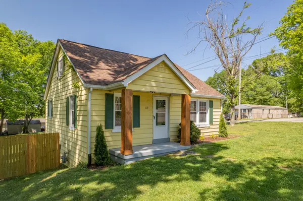 1119 Morningside Dr, Columbia, TN 38401