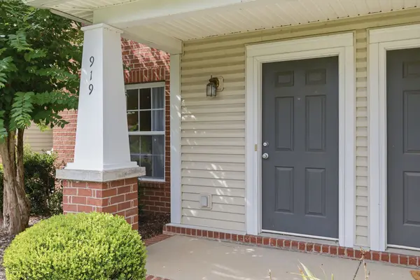 919 Seven Oaks Blvd, Smyrna, TN 37167