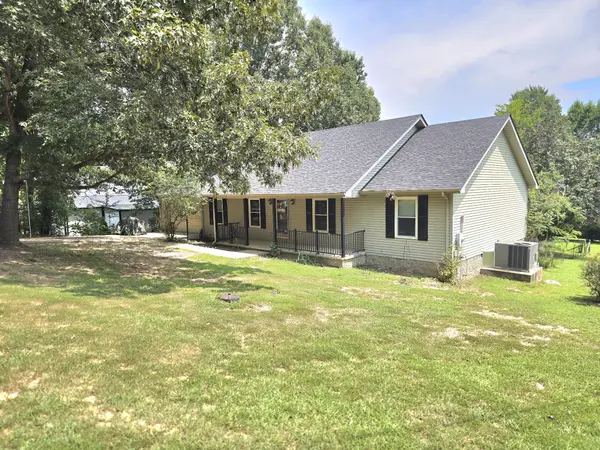 39 Bayshore Dr, Cadiz, KY 42211
