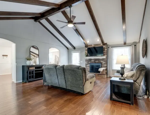 149 Indian Lake Rd, Hendersonville, TN 37075