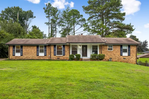 2322 Canterbury Rd, Clarksville, TN 37043