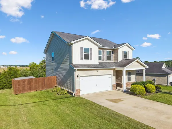 2247 Bee Hive Dr, Columbia, TN 38401