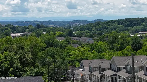 3442 Gap Rd, Knoxville, TN 37921
