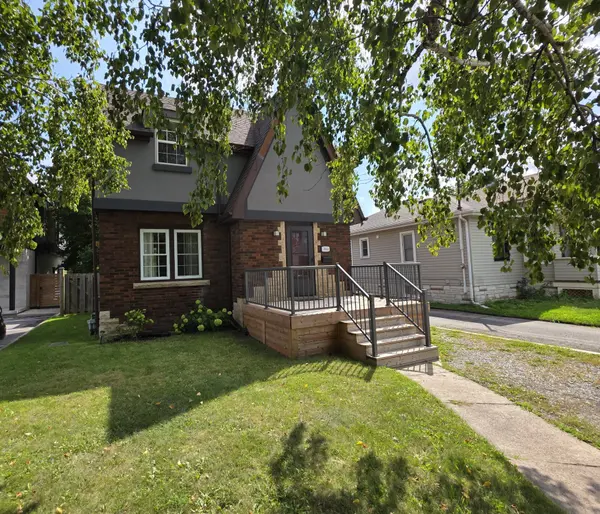 5944 Dorchester RD, Niagara Falls, ON L2G 5S9