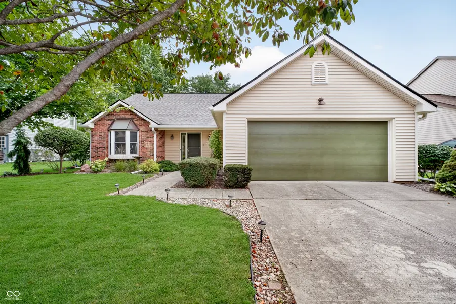 7649 Camberwood DR, Indianapolis, IN 46268