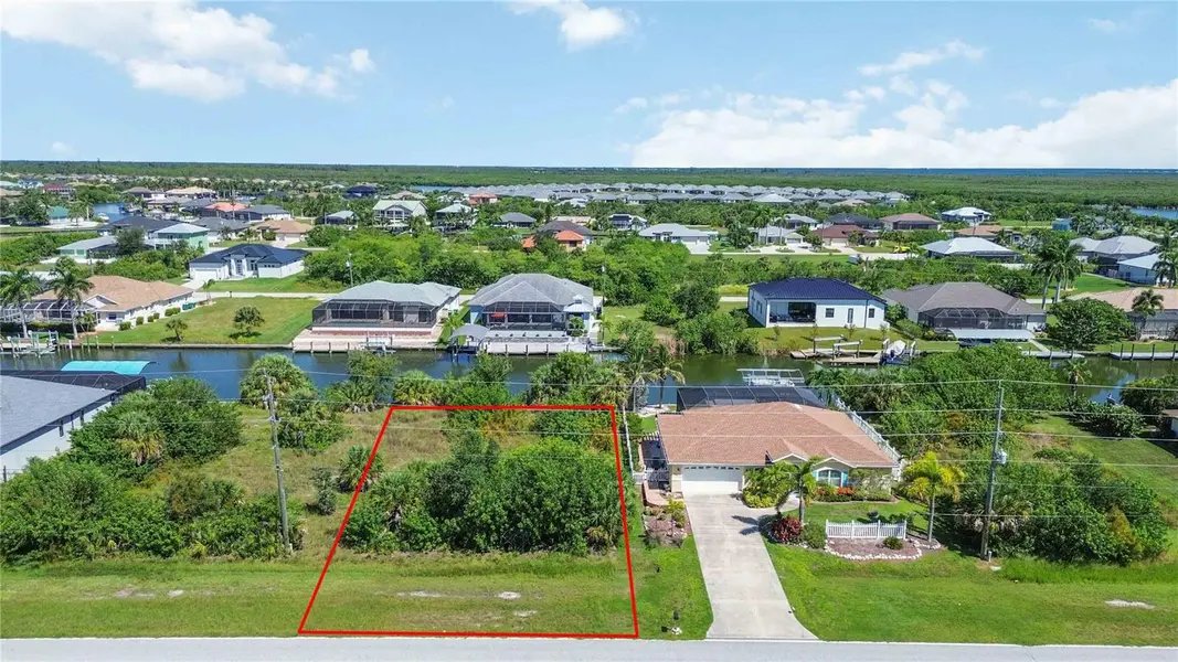 8633 CALUMET BLVD, Port Charlotte, FL 33981
