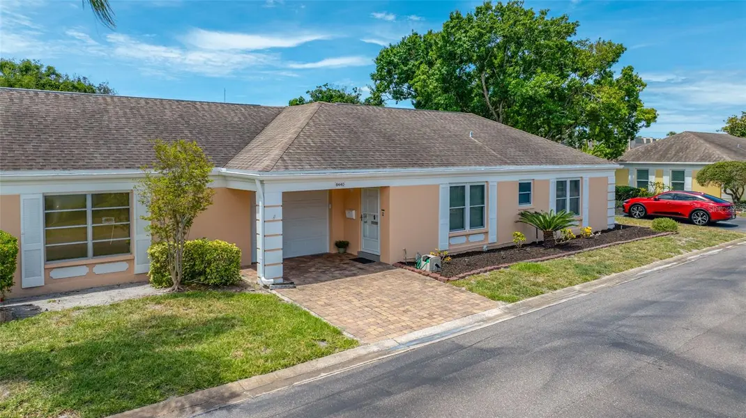 8440 BRENTWOOD RD, Seminole, FL 33777