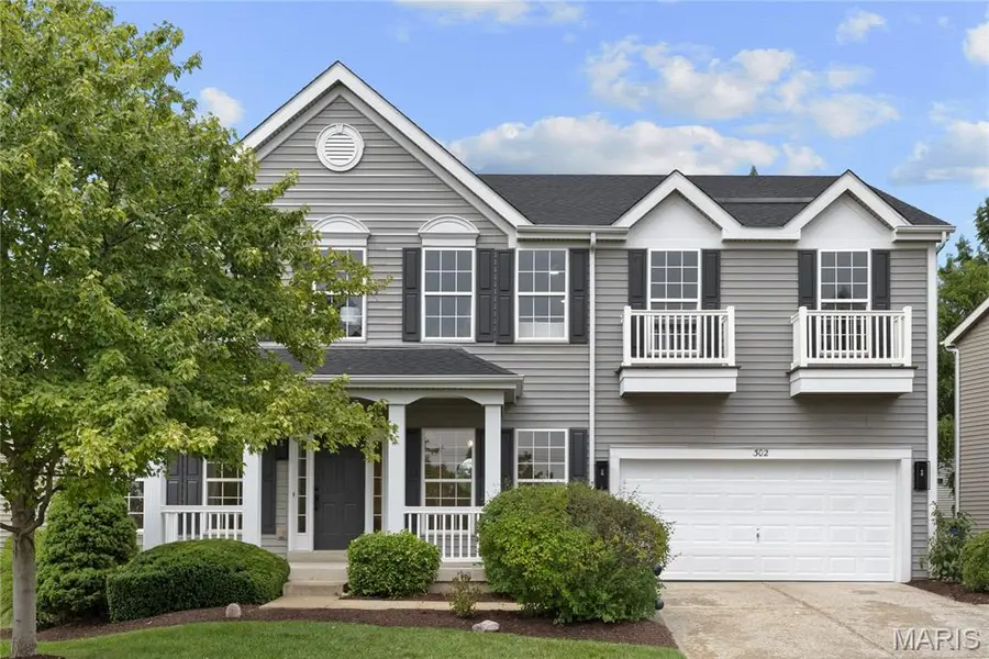 302 Greenshire LN, Dardenne Prairie, MO 63368