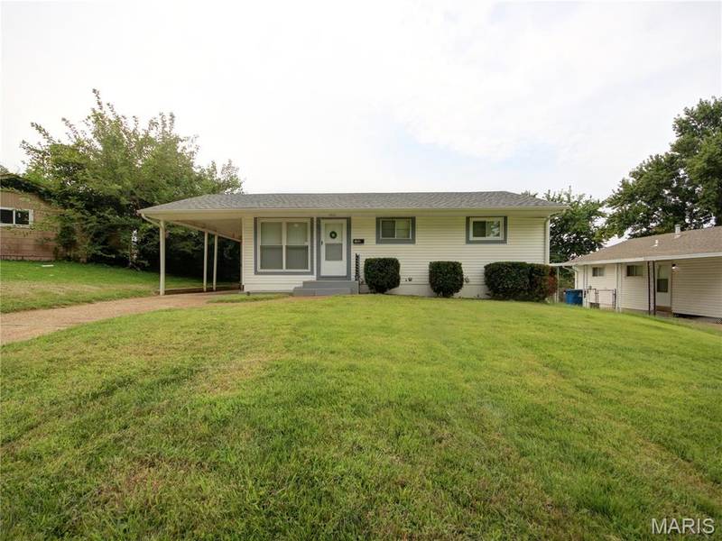 108 Perthshire RD, Unincorporated, MO 63137