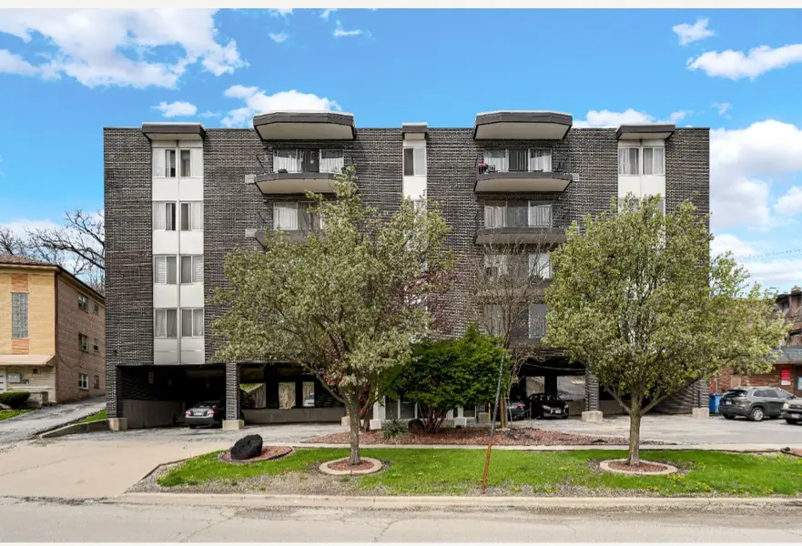 11116 S Longwood DR #202, Chicago, IL 60643