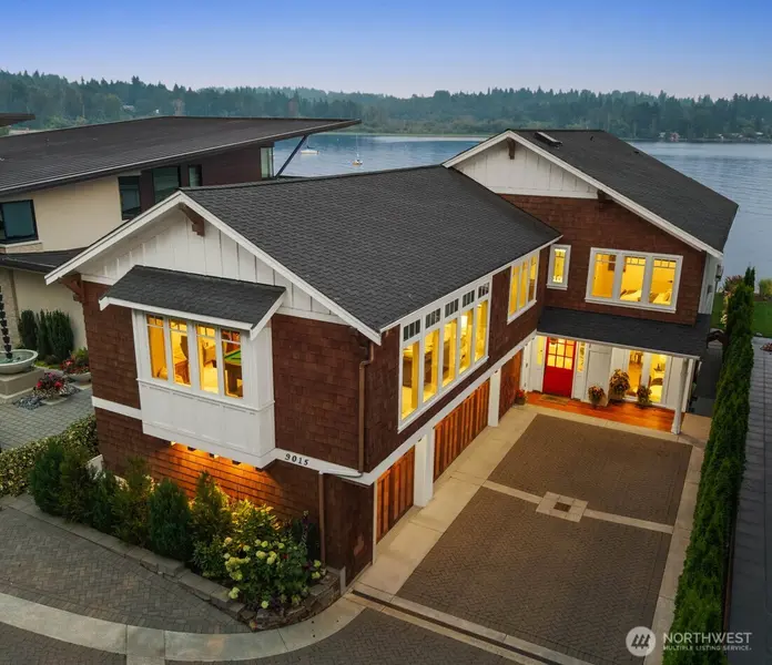 9015 NE Juanita LN, Kirkland, WA 98034