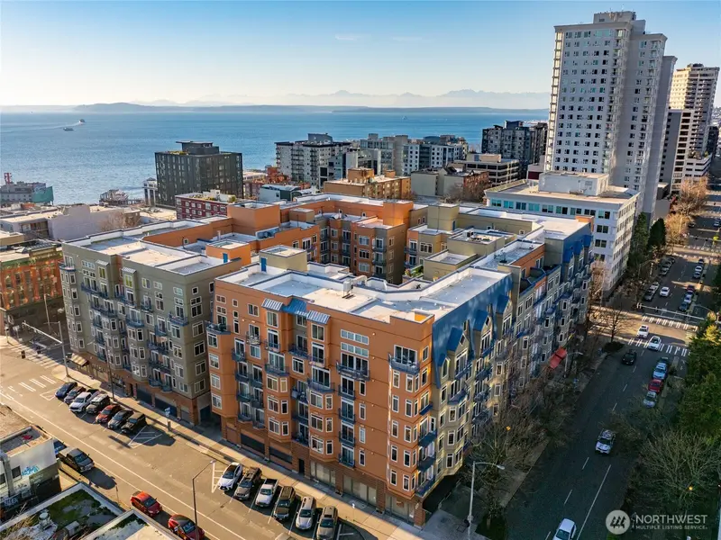 2415 2nd AVE #432, Seattle, WA 98121
