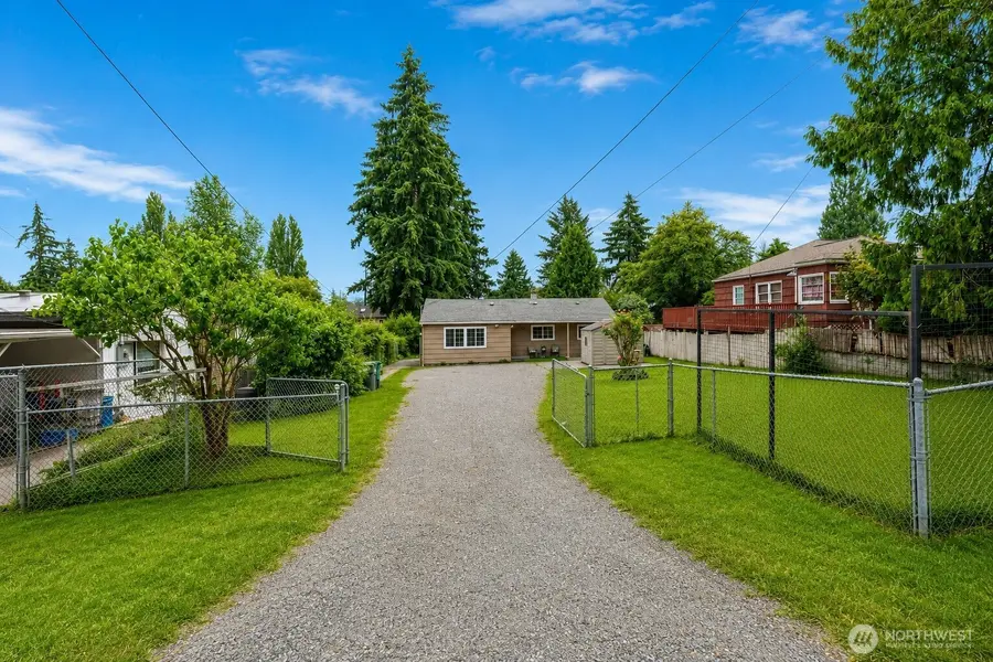 819 SW 134th ST SW, Burien, WA 98146