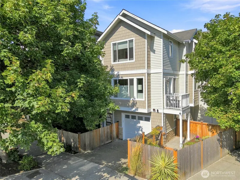 6800 Oswego PL NE, Seattle, WA 98115
