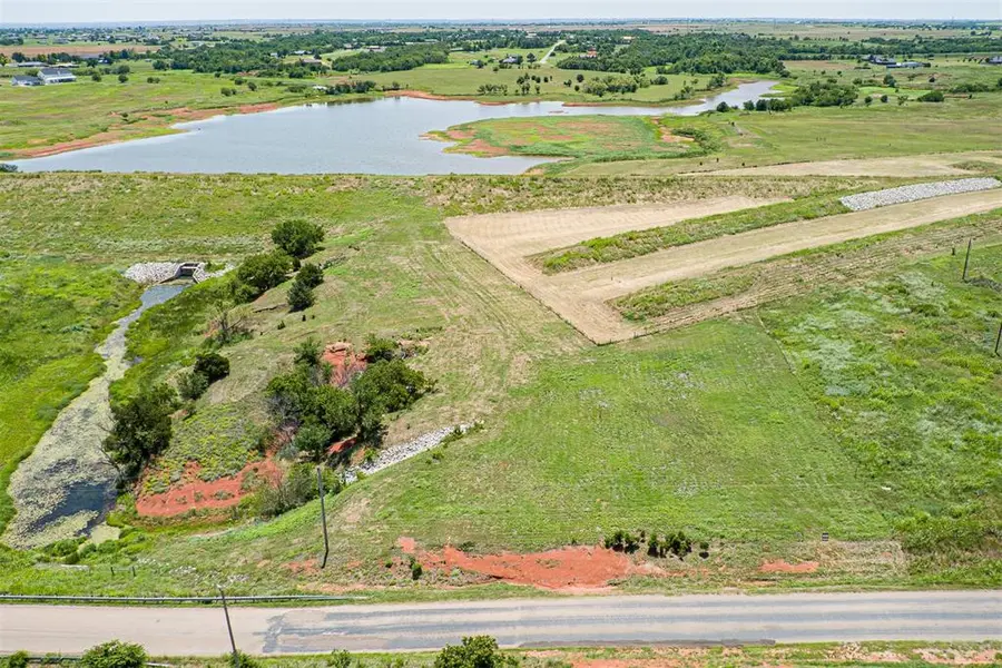 NW Moffat RD, Piedmont, OK 70378
