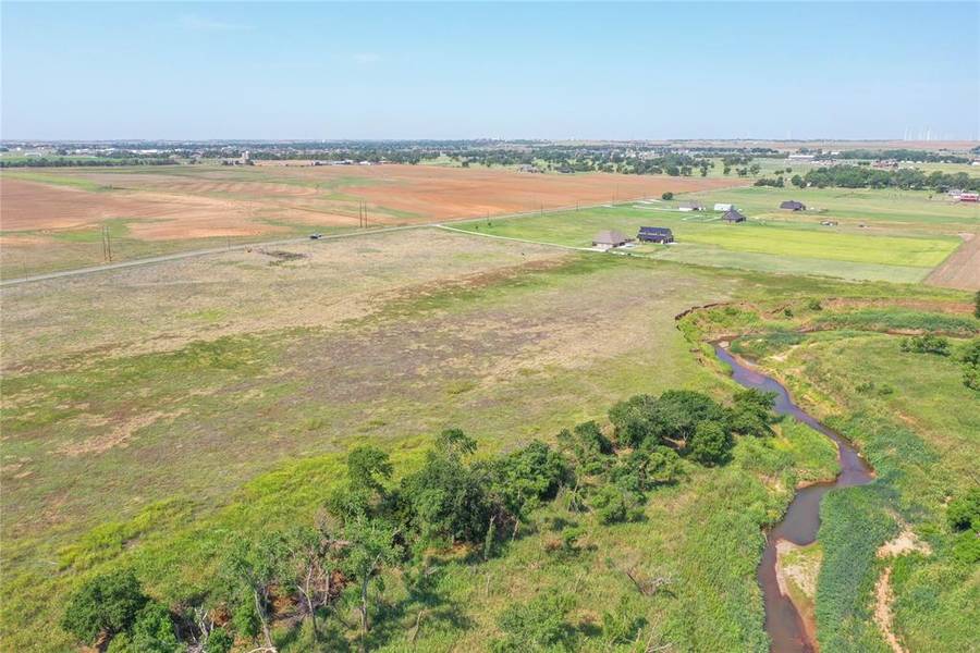 10 E Arapaho RD, Weatherford, OK 73096