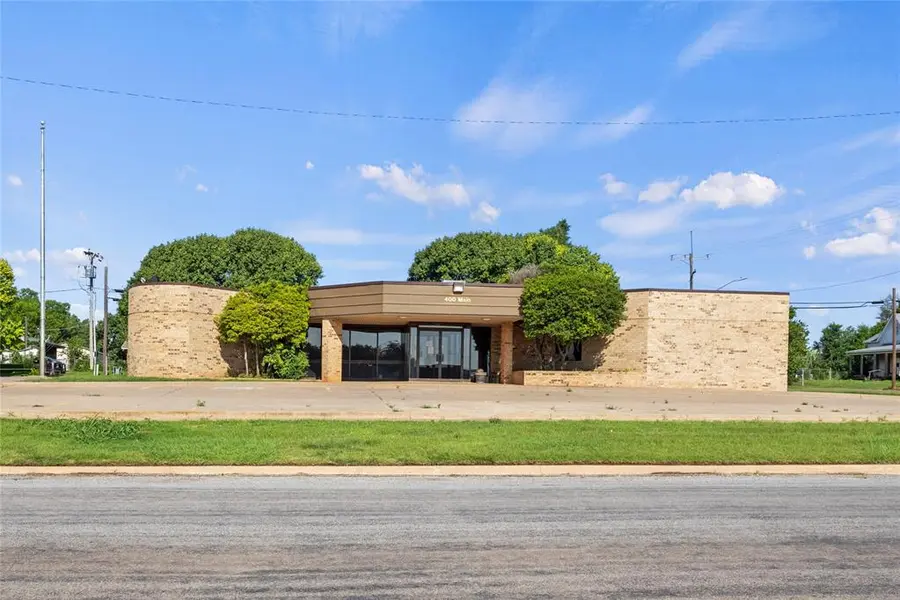 400 S Main AVE, Custer City, OK 73639