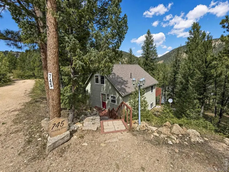 745 Hickory DR, Lyons, CO 80540