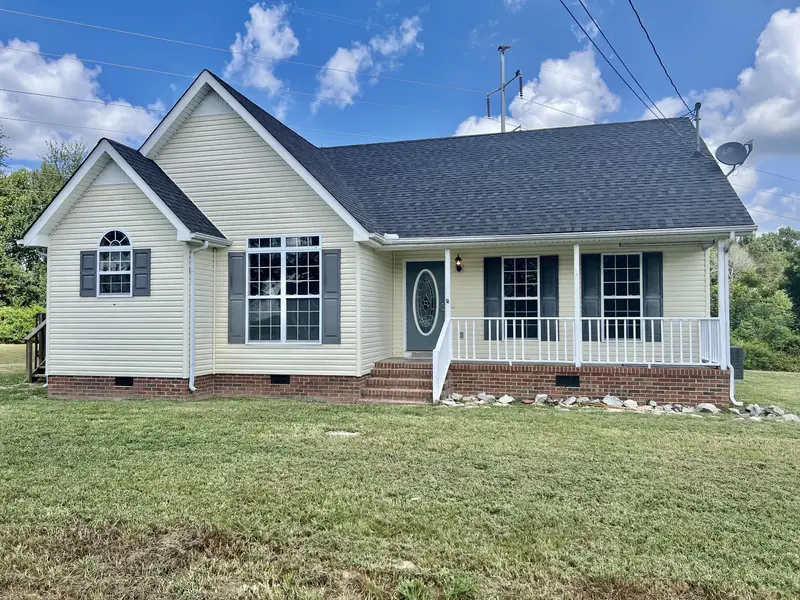 33 Long Meadow Dr, Fayetteville, TN 37334