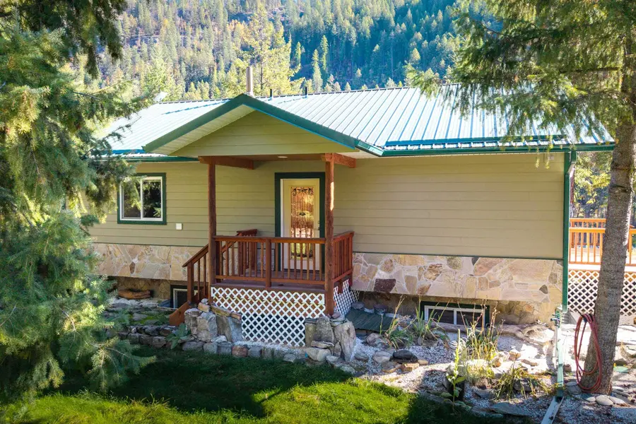 28 First Thought LOOP, Orient, WA 99146