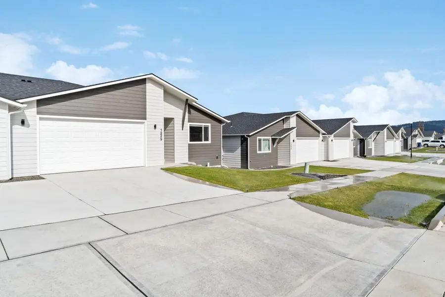 1519 N Bell St, Spokane Valley, WA 99016