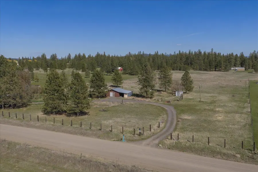 12812 N Dover Rd, Nine Mile Falls, WA 99026