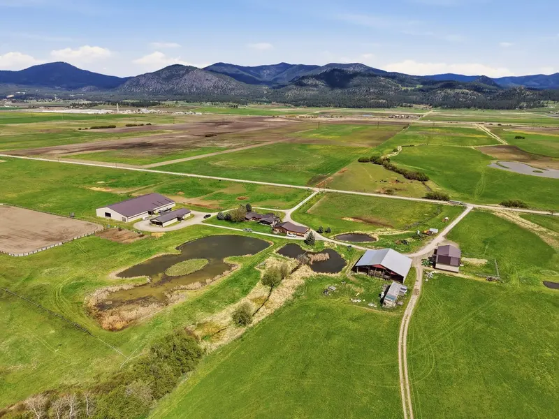 2536 Heine Rd, Chewelah, WA 99109