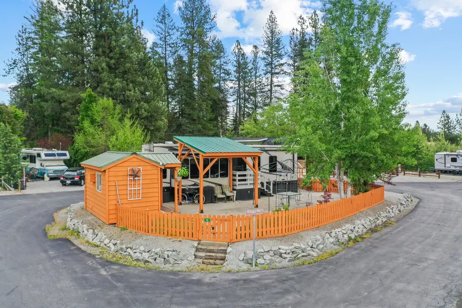 10 Craggy WAY, Usk, WA 99180