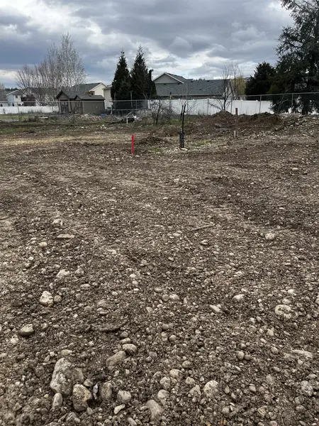 9609, 9611, 9615 E Upriver Dr, Spokane, WA 99206
