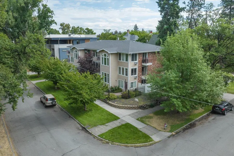 215 S CHESTNUT St ##5, Spokane, WA 99201