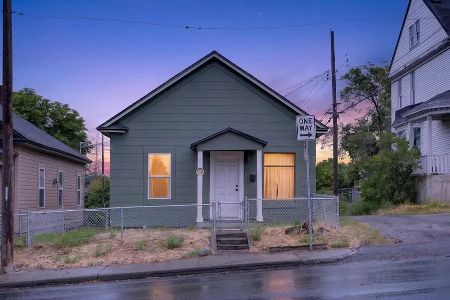 1509 N Maple St, Spokane, WA 99201