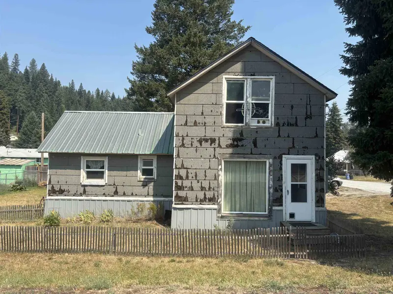 1300 W 1st Ave, Newport, WA 99156