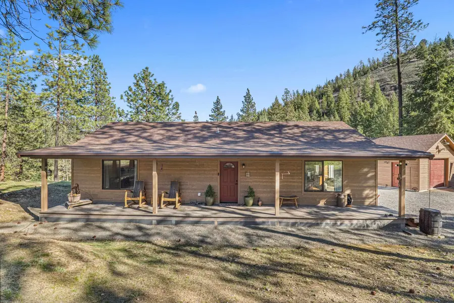 31297 E Dodd Creek Ln, Davenport, WA 99122