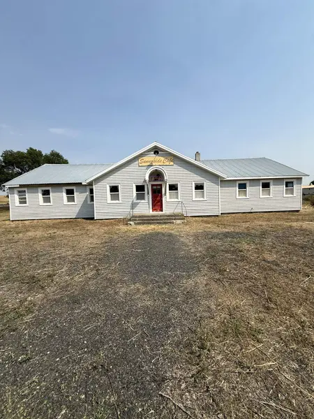 15 S 1st St, Almira, WA 99103