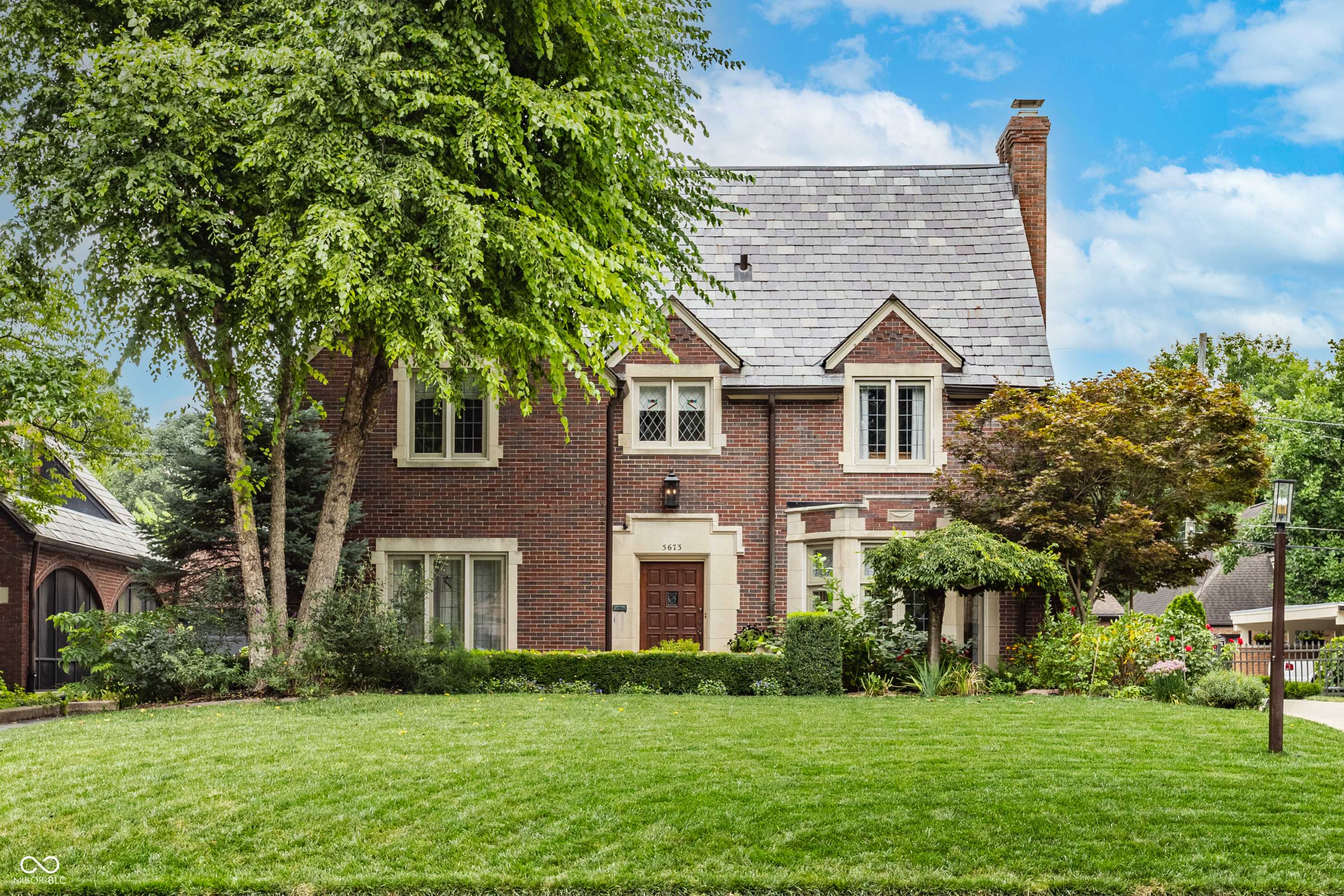 5673 N Pennsylvania ST, Indianapolis, IN 46220