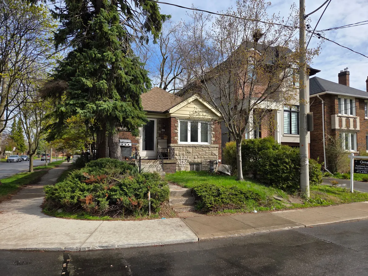 28 Glen Echo RD, Toronto C04, ON M4N 2E1