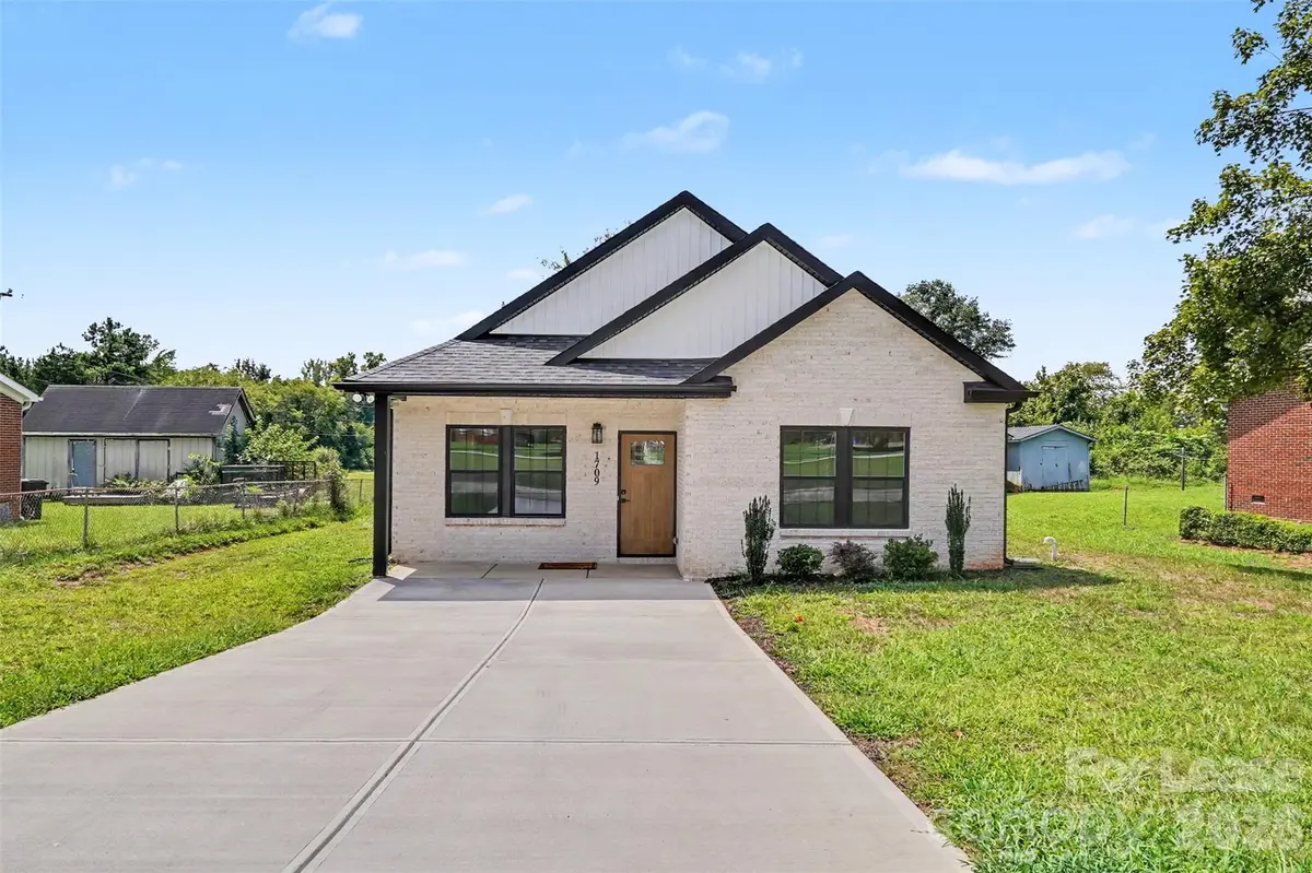 1709 College Plaza BLVD, Rock Hill, SC 29730