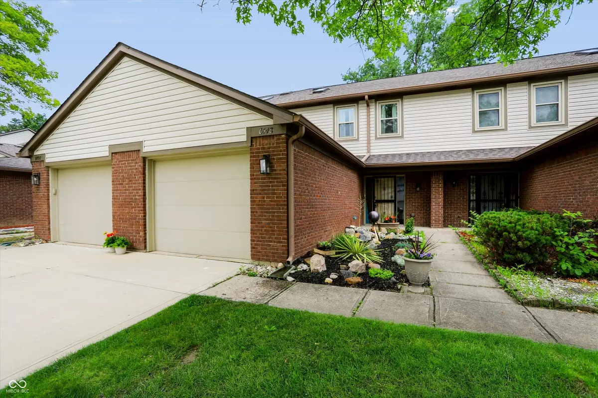 6448 Bay Harbor LN, Indianapolis, IN 46254