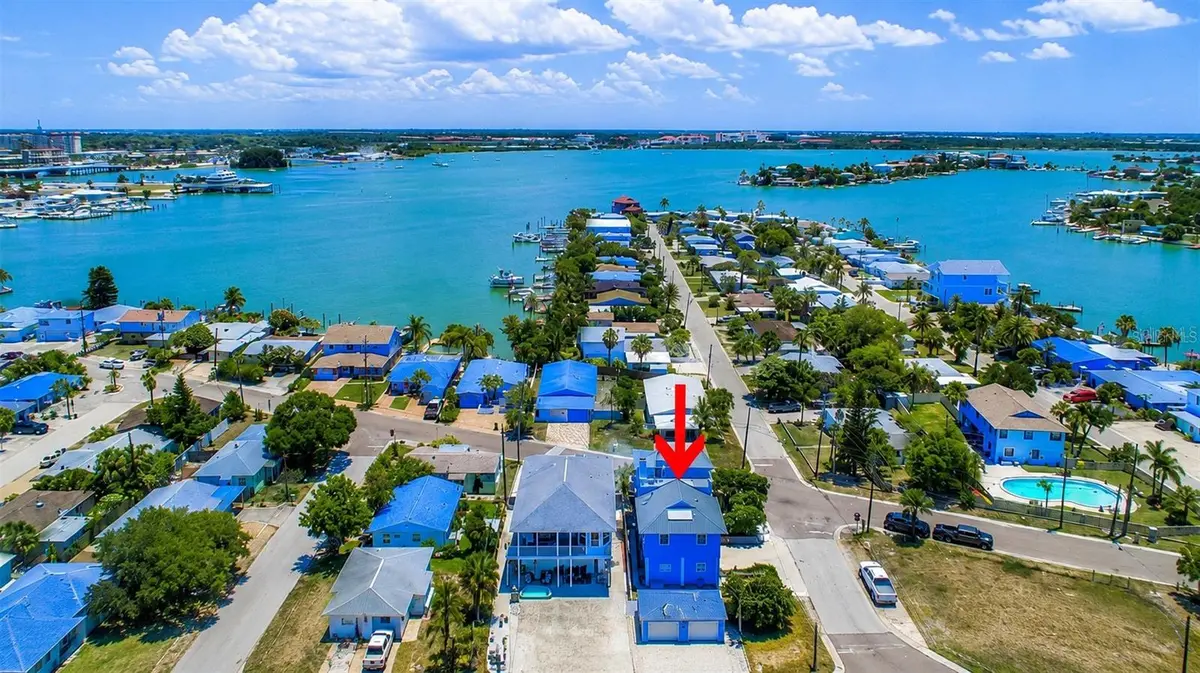 14500 N BAYSHORE DR, Madeira Beach, FL 33708